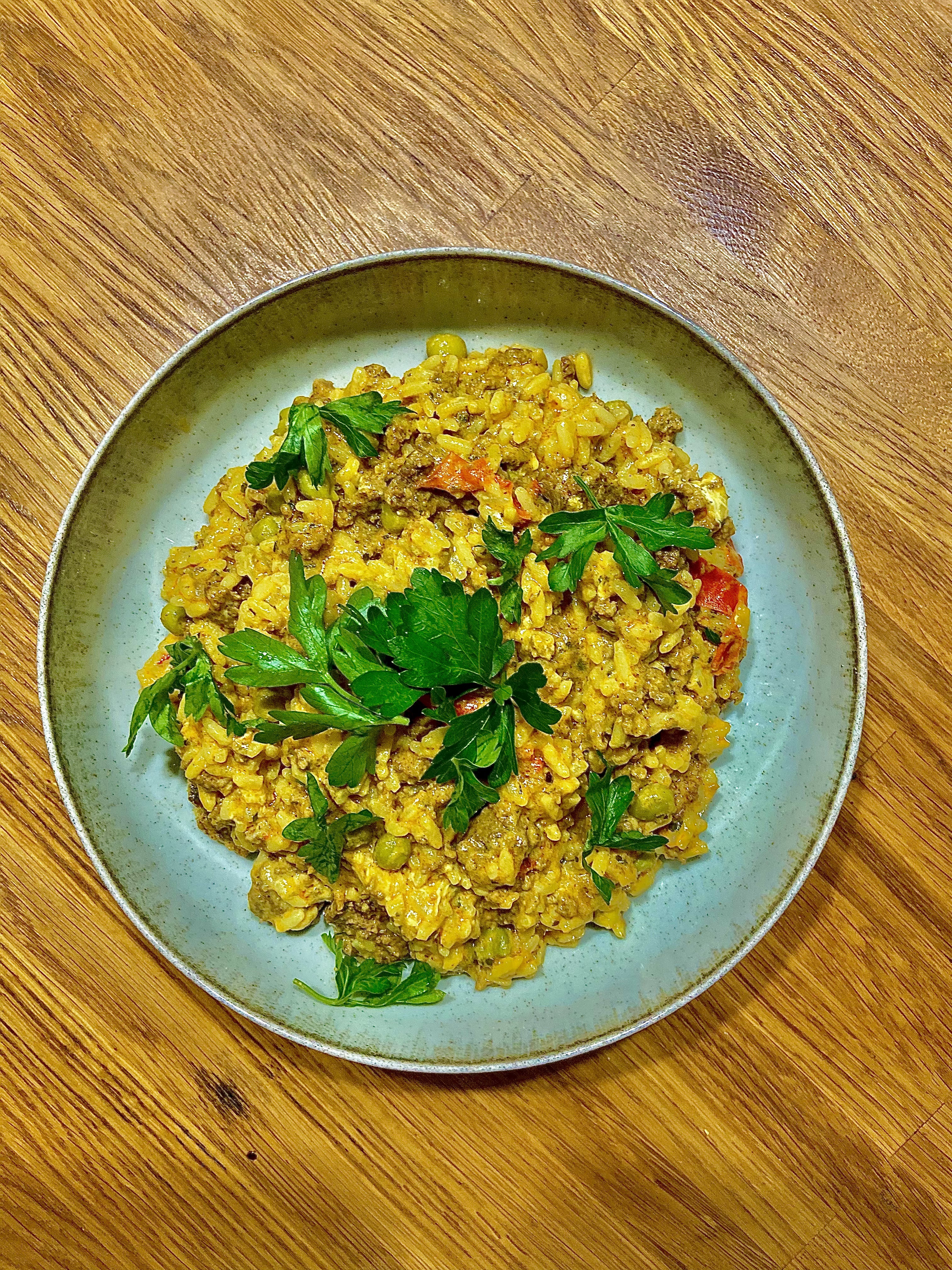 Riz safrané aux poulet 